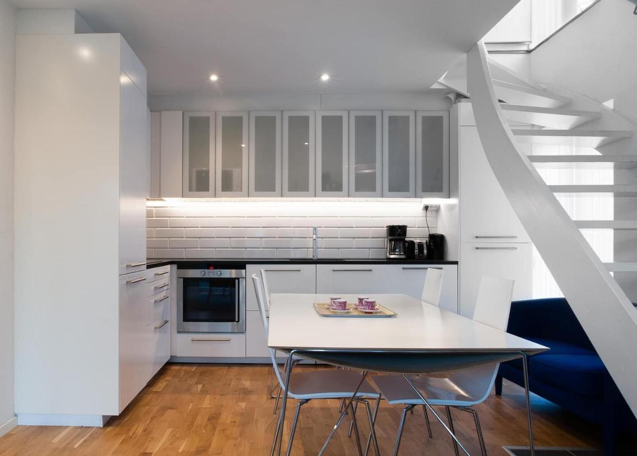 Townhouse On Arlanda Stockholm Metro Line - Easy Checkin Villa Sollentuna Eksteriør bilde