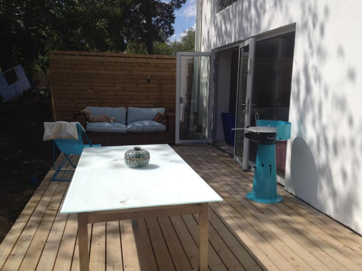 Townhouse On Arlanda Stockholm Metro Line - Easy Checkin Villa Sollentuna Eksteriør bilde