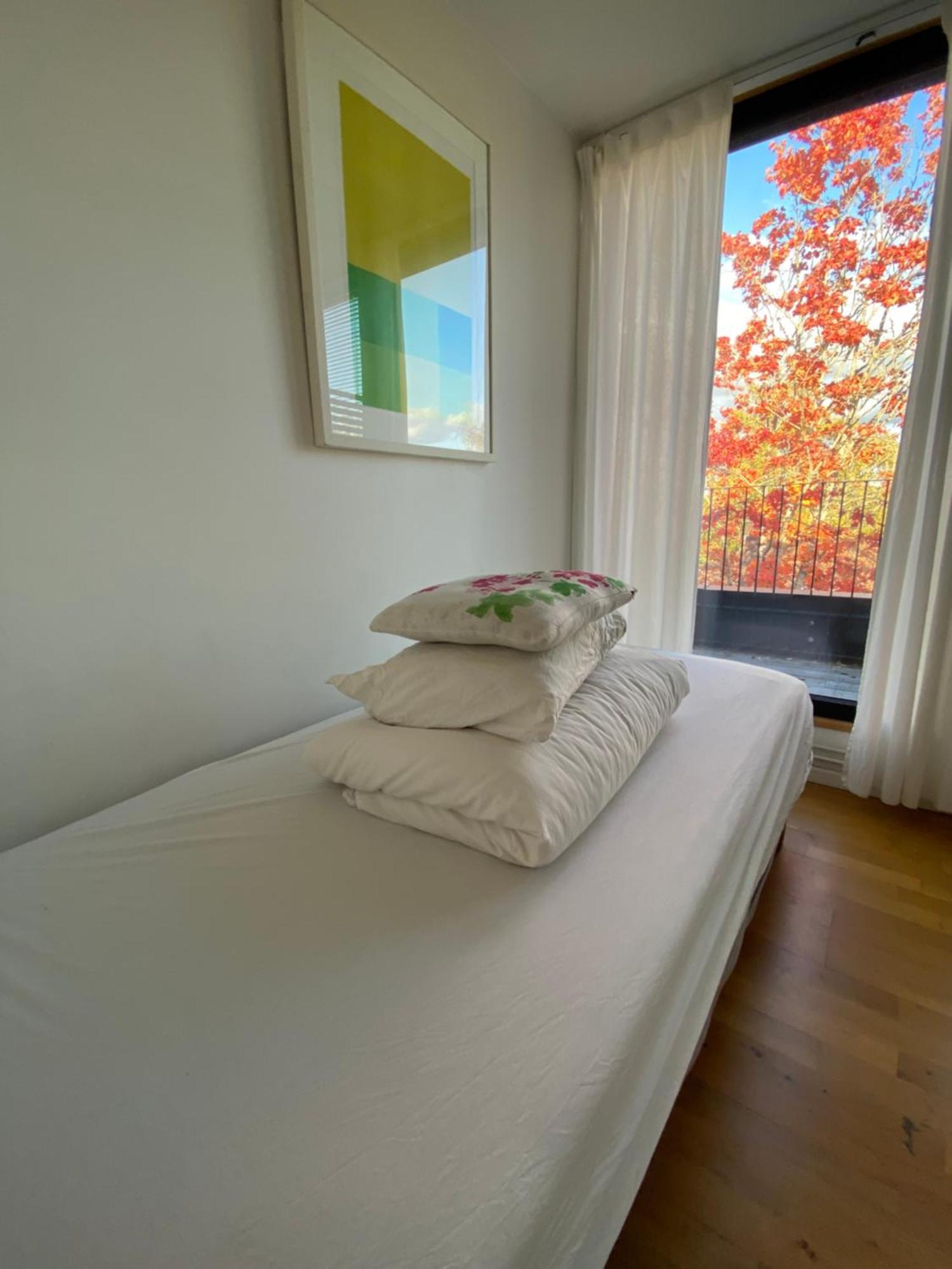 Townhouse On Arlanda Stockholm Metro Line - Easy Checkin Villa Sollentuna Eksteriør bilde