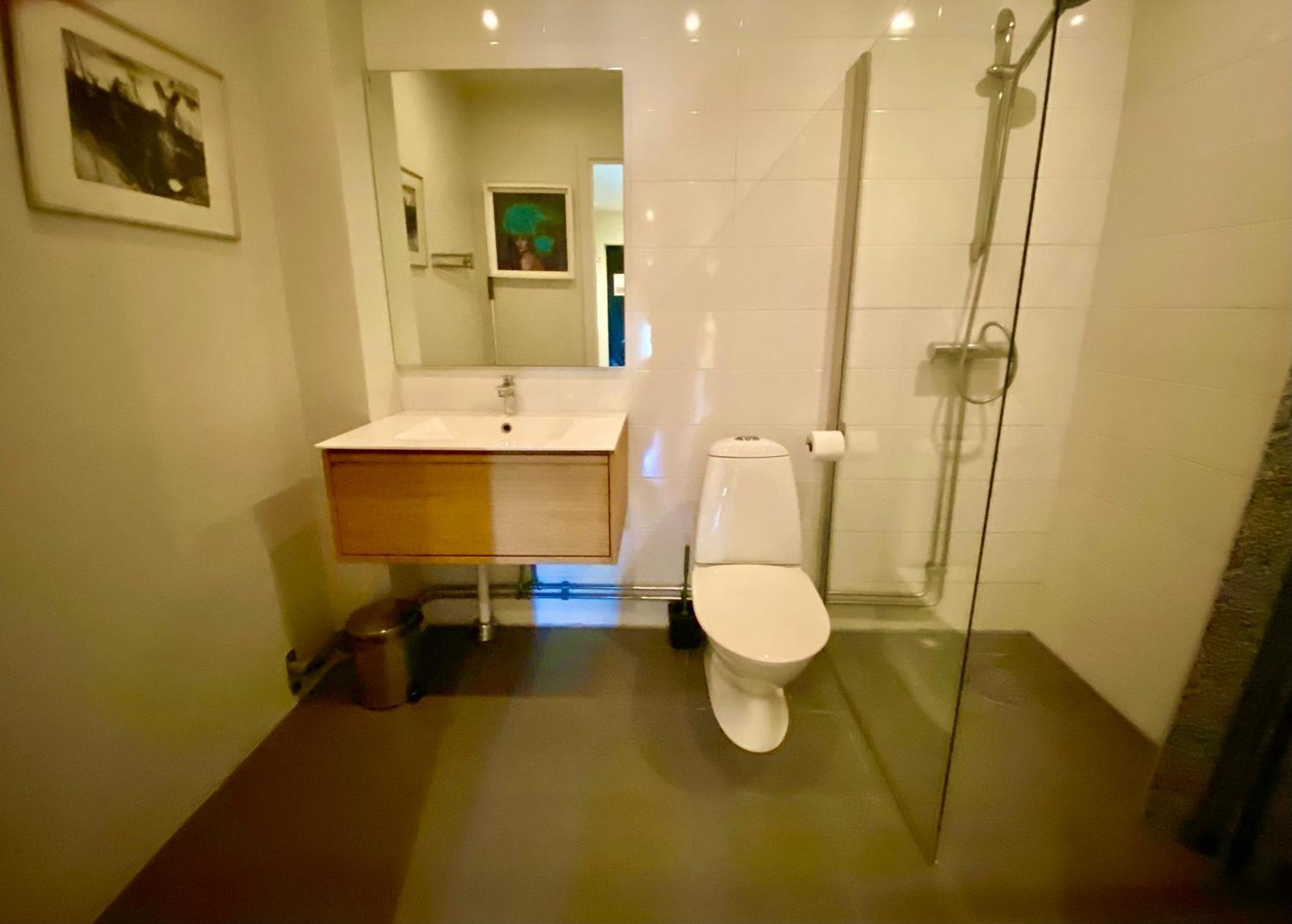 Townhouse On Arlanda Stockholm Metro Line - Easy Checkin Villa Sollentuna Eksteriør bilde